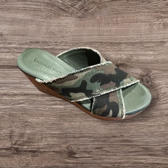 Chocolat Blu Camo Wild Two Strap Criss Cross Wedge Sandal Shoe Size 6 - Picture 1 of 8